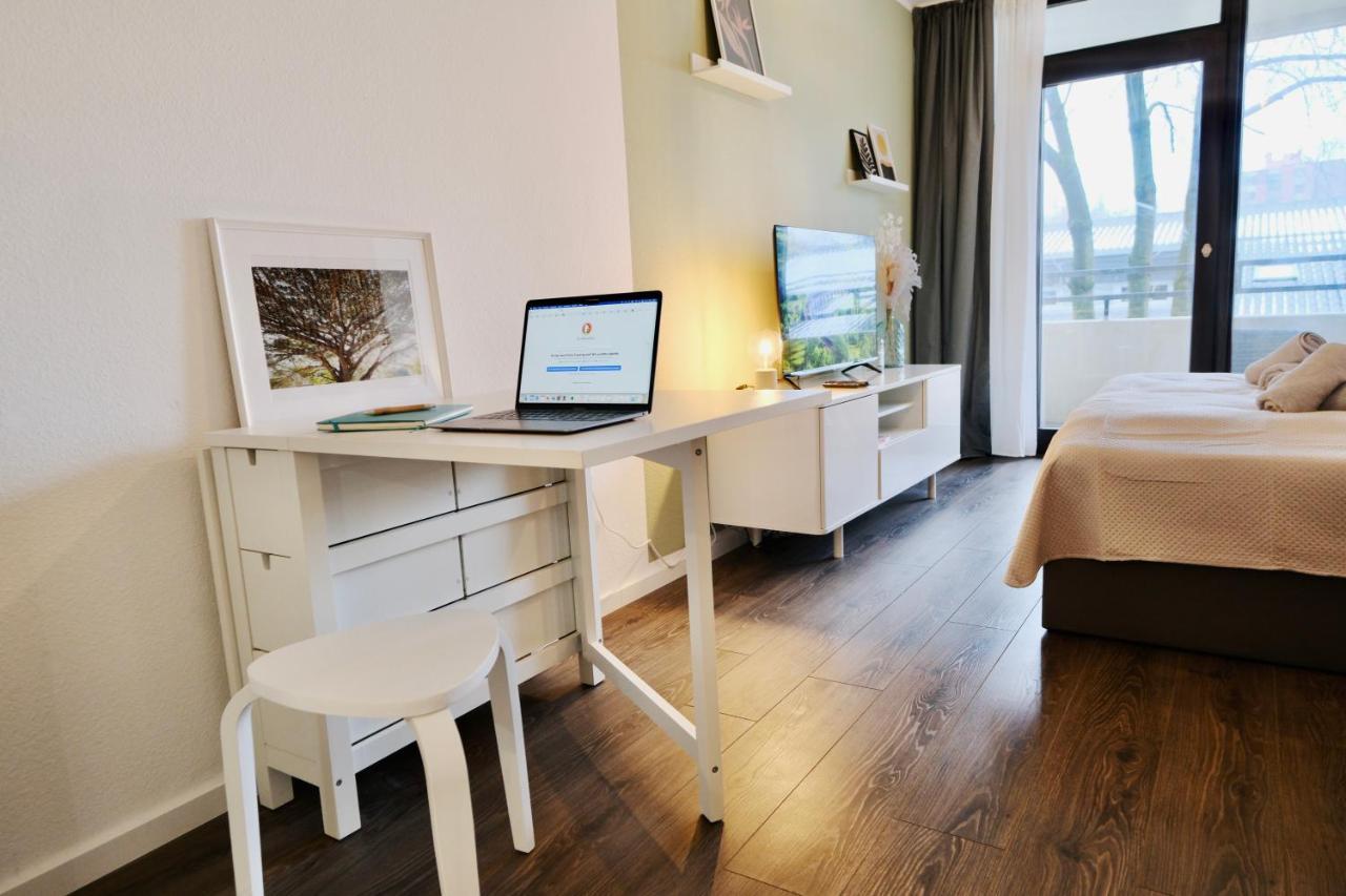 Charmantes Studio In Messe-Naehe Mit Parkplatz Hannover Kültér fotó